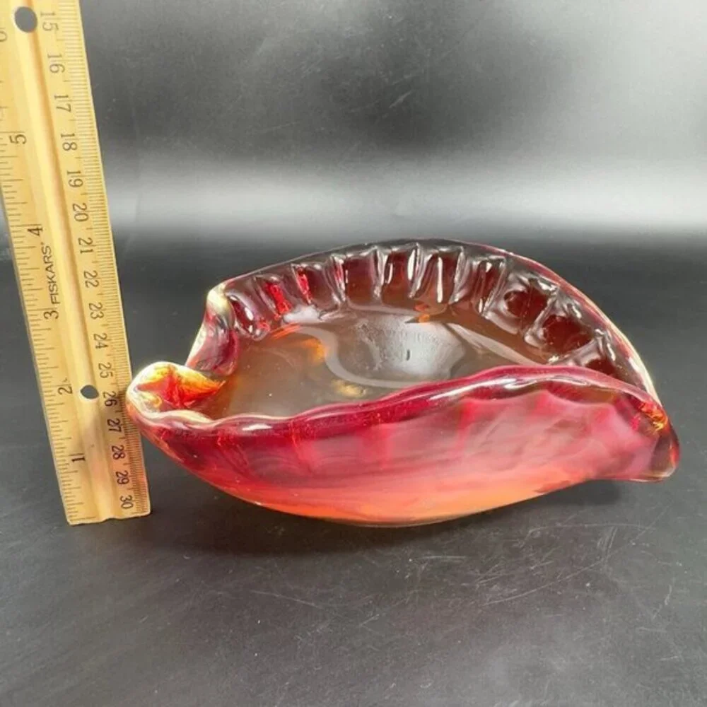 Venetian Art Glass Heart Shaped Dish Bowl Ashtray Made In Italy Hand Blown Glass